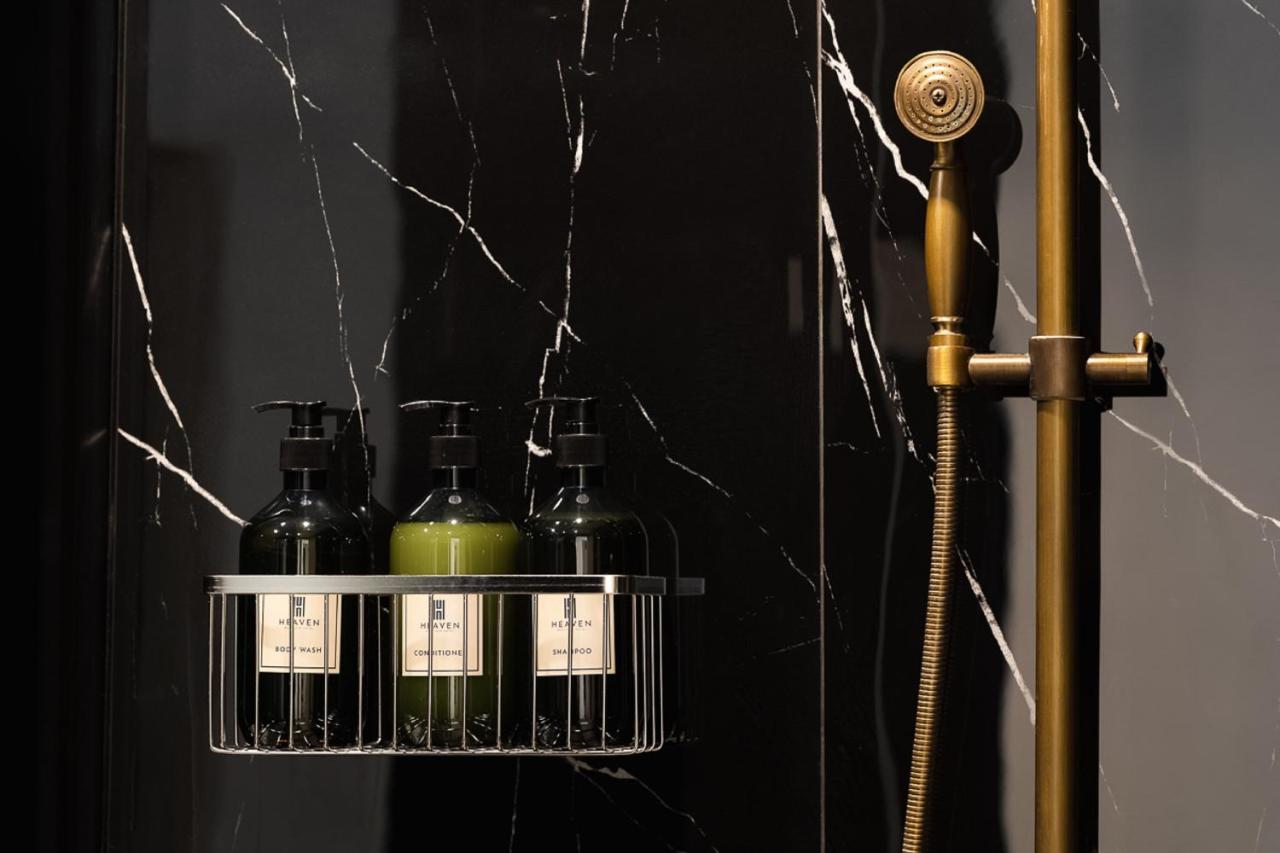 Heaven Boutique Hotel バンコク都 エクステリア 写真